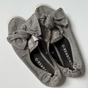 Converse Women's Black and White Striped Flats